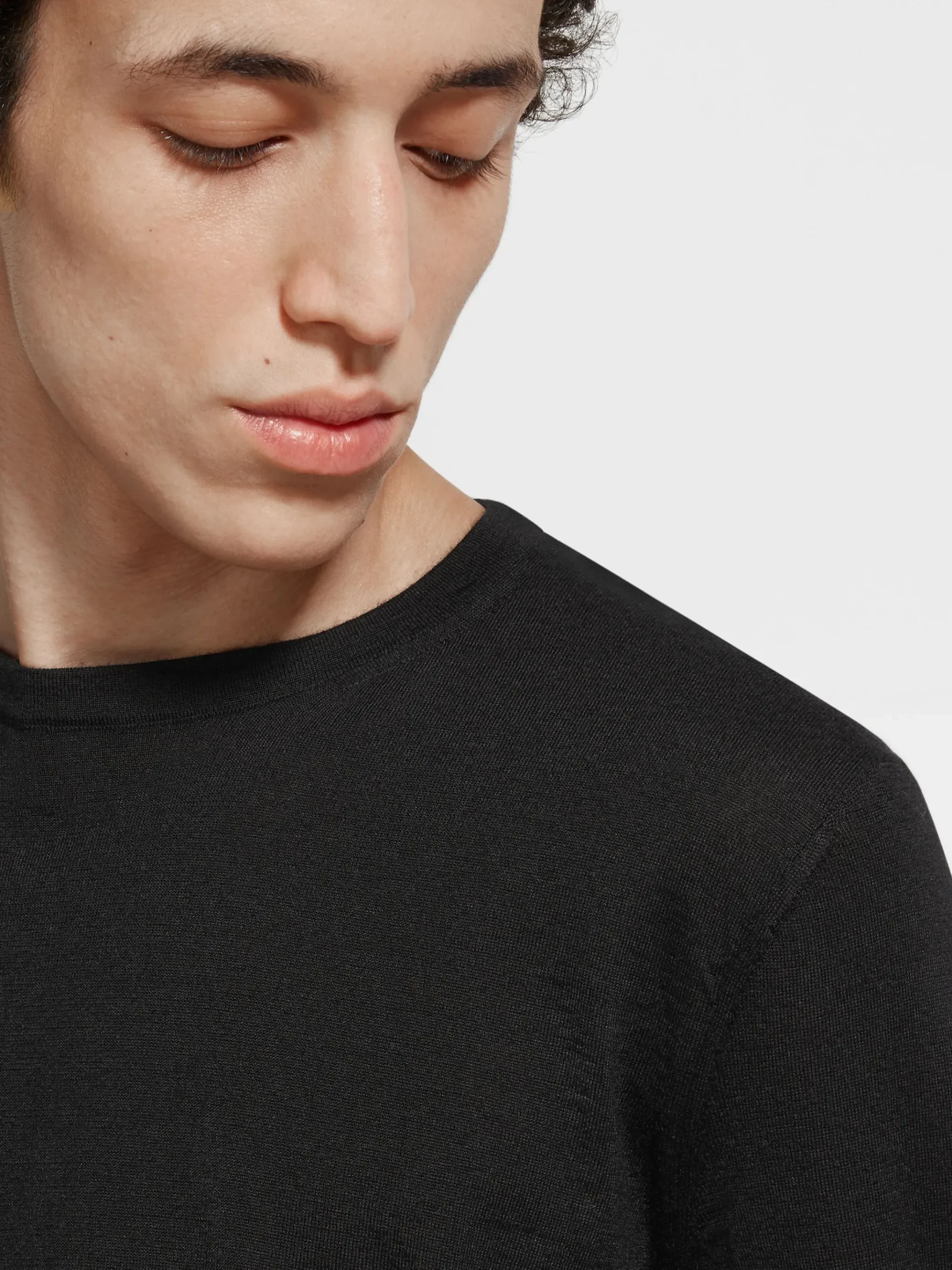 Black Cashseta Crewneck