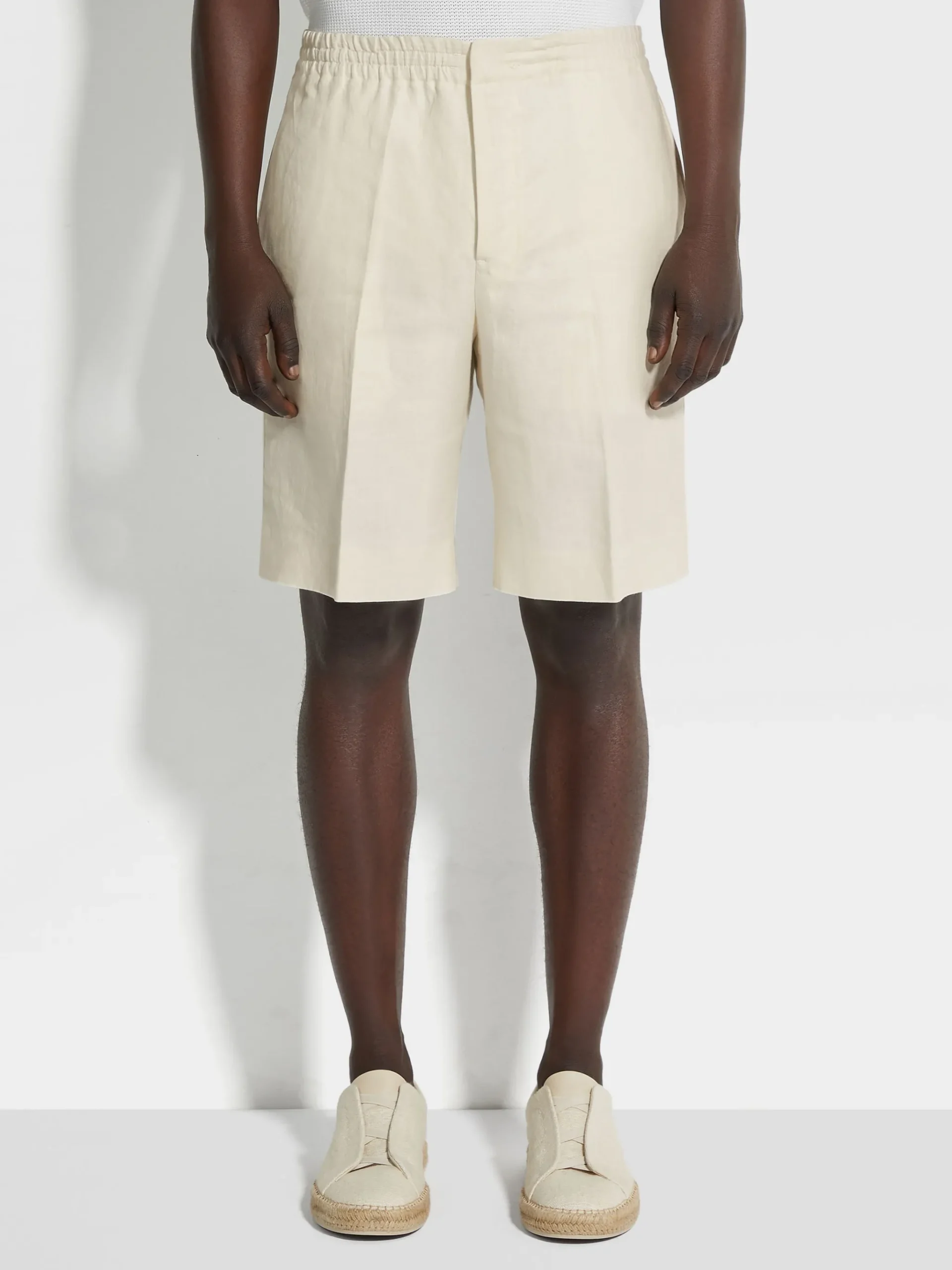 White Oasi Lino Shorts